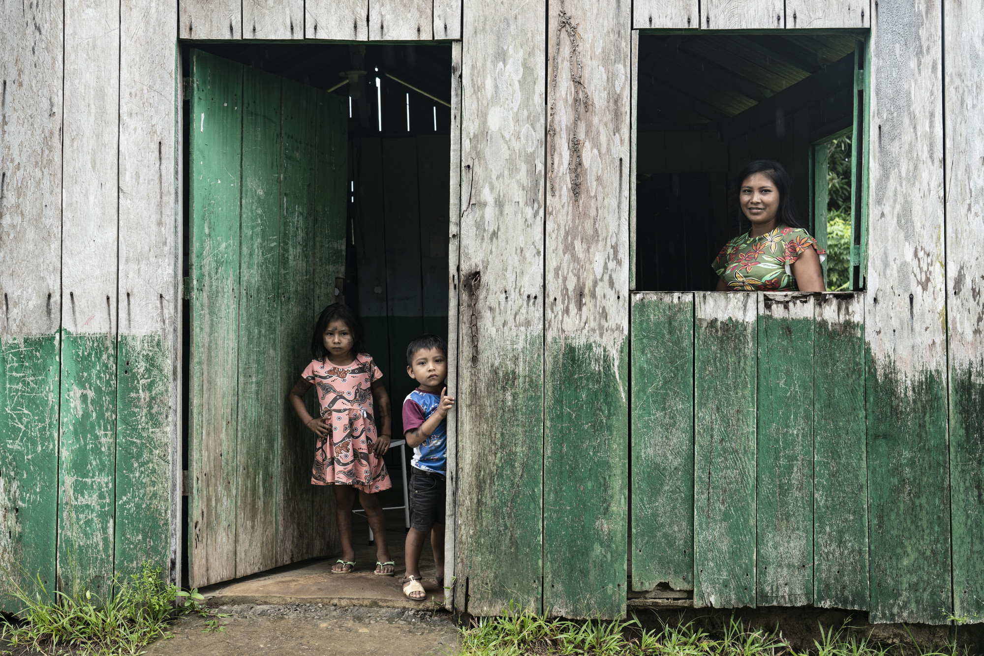 Família Wai Wai, comunidade Jatapuzinho, Terra Indígena Trombetas Mapuera|Rogério Assis/ISA