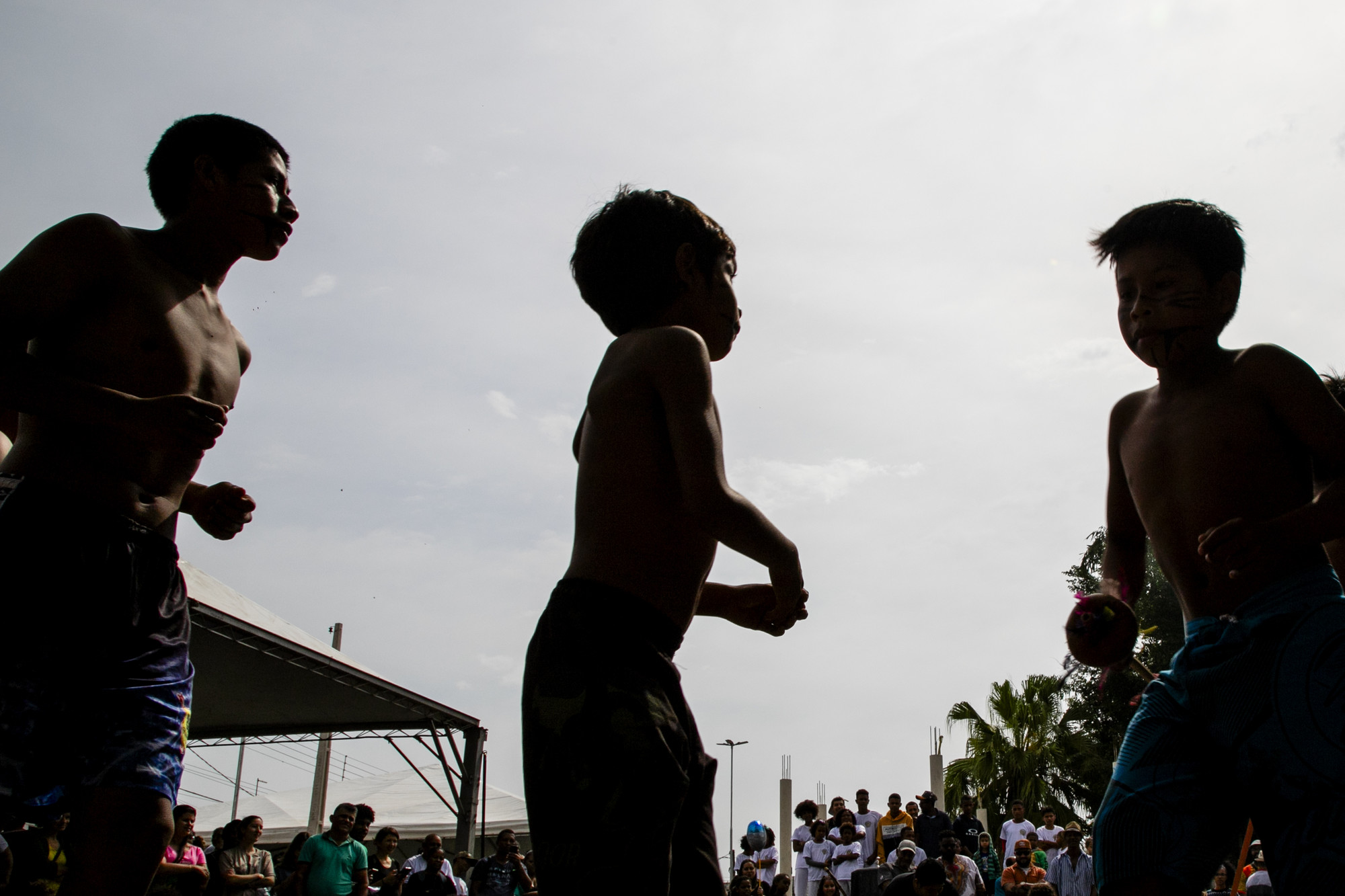 Apresentação de Xondaro por indígenas Guarani da da aldeia Tekoa Takuari na 14ª Feira de Troca de Sementes e Mudas Tradicionais das Comunidades Quilombolas do Vale do Ribeira|Claudio Tavares/ISA