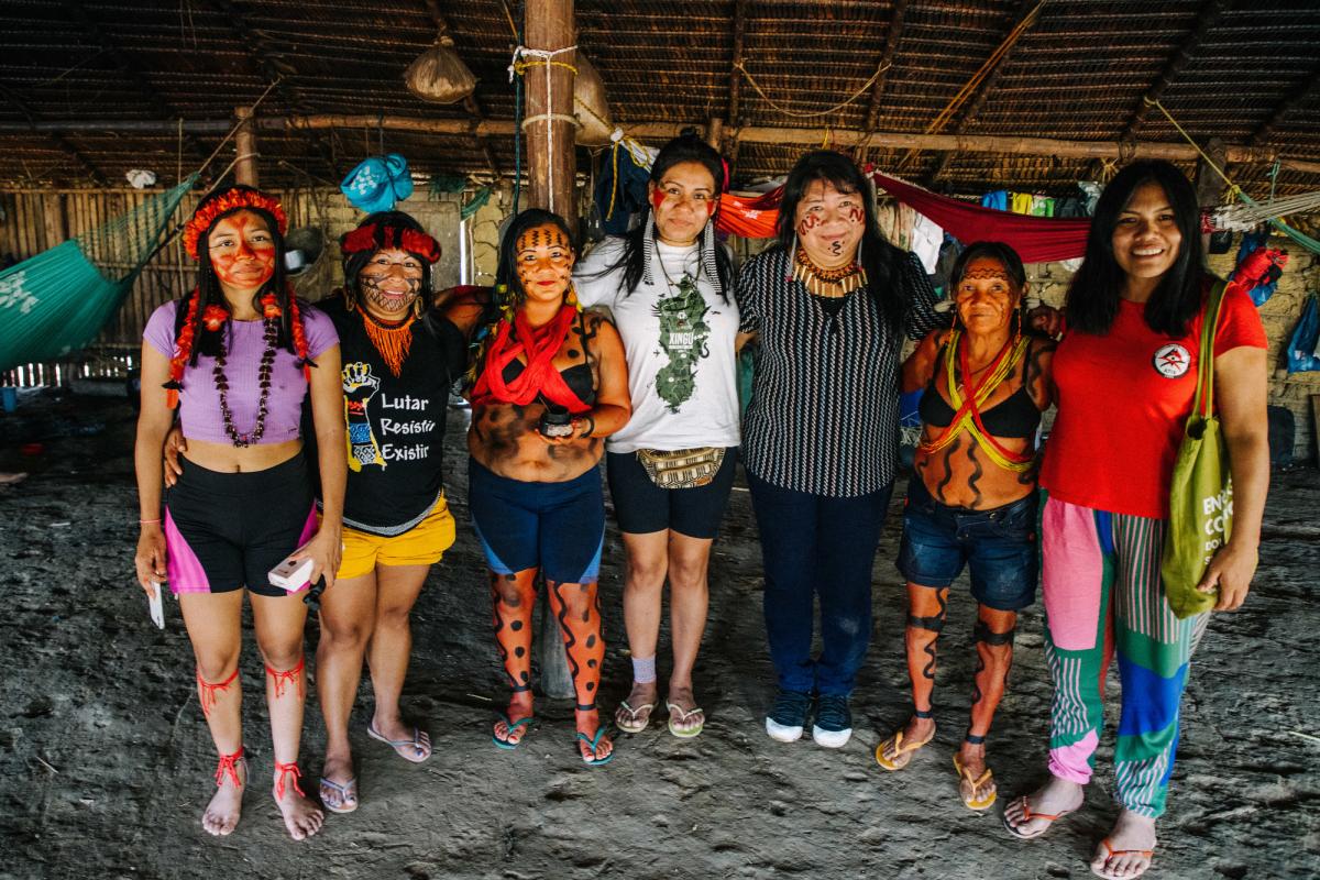 Beka Munduruku, Alessandra Munduruku, Erica Vilela Yanomami, Maial Paiakan, Joenia Wapichana, Luiza Lima Góes Yanomami e Watatakalu Yawalapiti