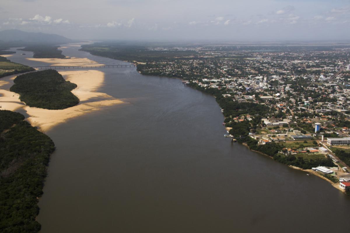 Ponte dos Macuxis, que atravessa o Rio Branco, ligando Boa Vista aos municípios do Cantá, Normandia e Bonfim Rio Branco 📷 Moreno Martins/ISA