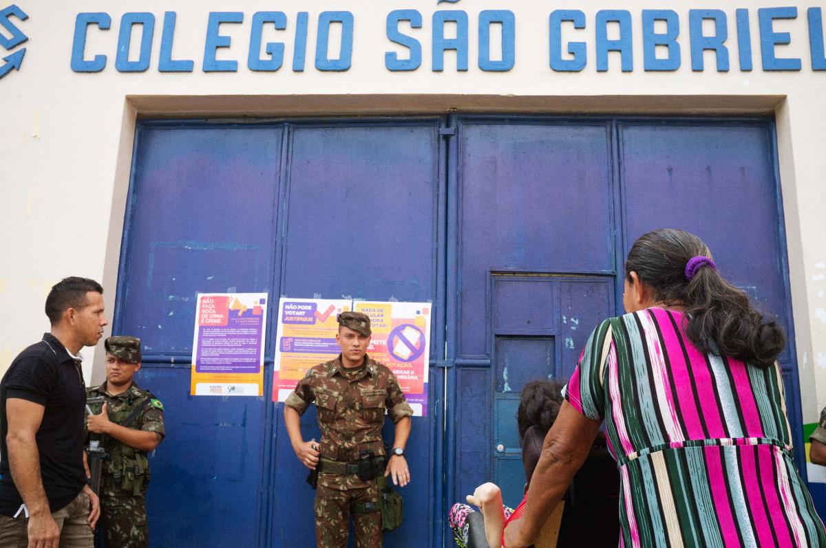 Elza Tenório Vieira chega depois do horário e não consegue votar