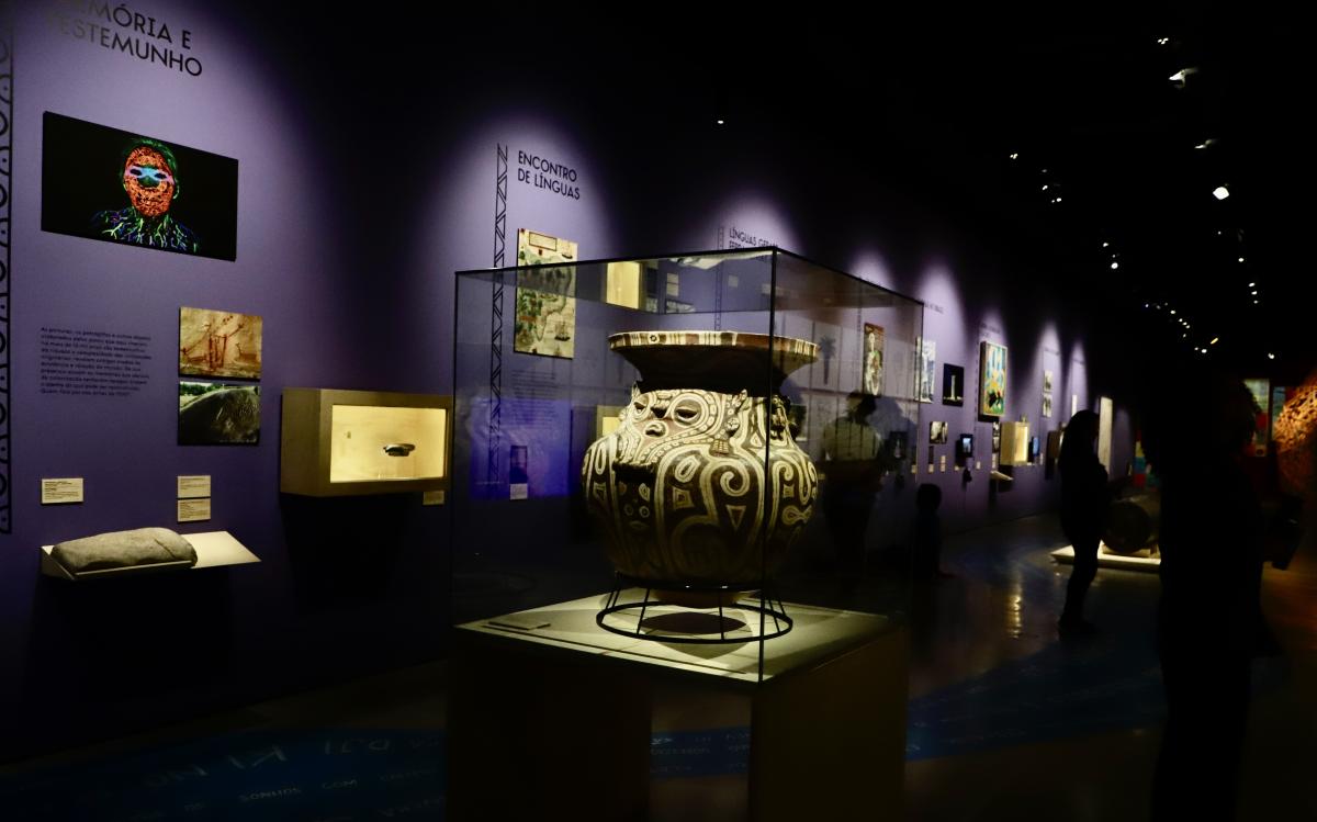 Urna funerária da cultura marajoara, uma das peças em exposição