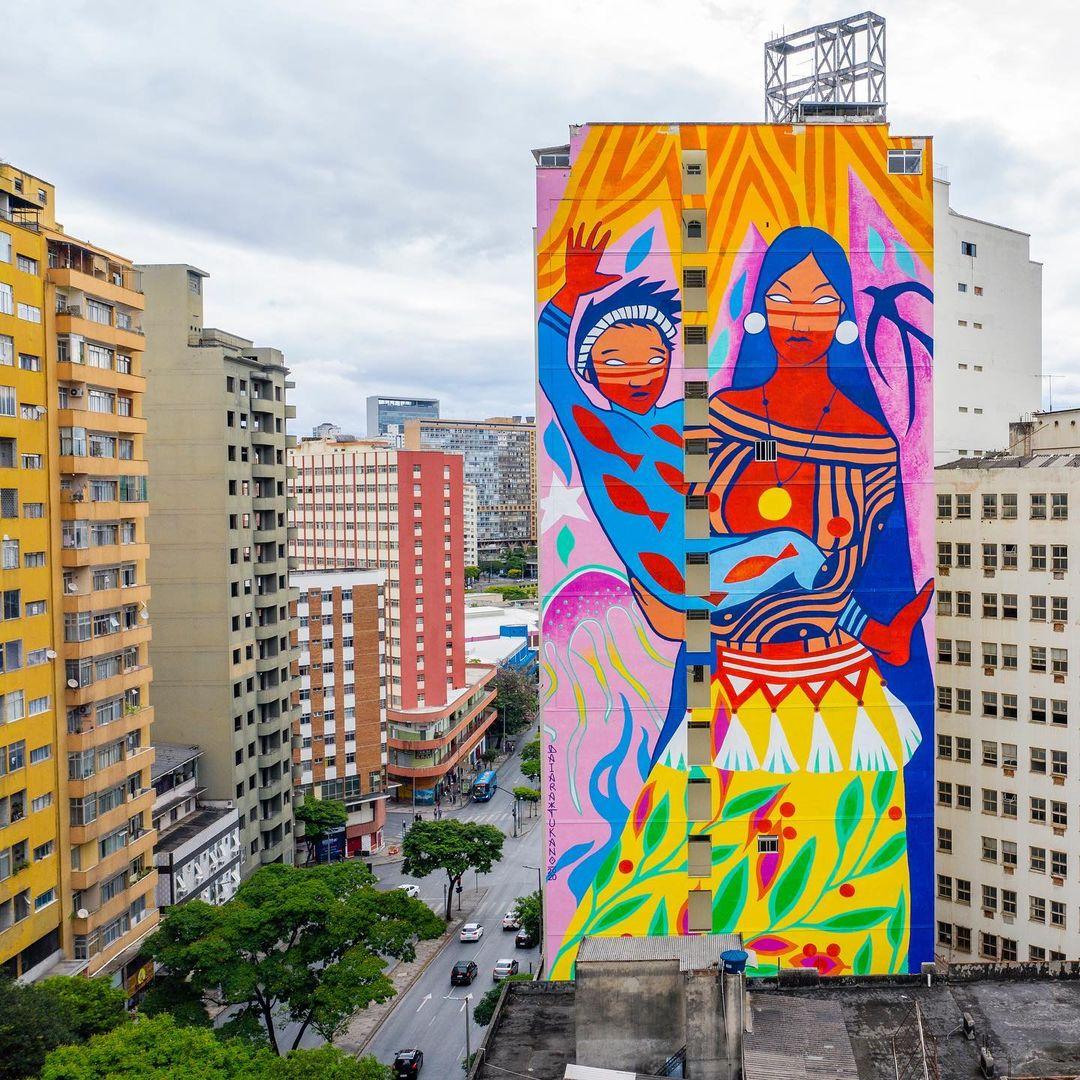 Selva mãe do rio menino, maior mural de rua do mundo feito por uma artista indígena, Daiara Tukano