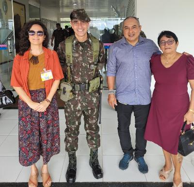 General Nilton Diniz Rodrigues , novo comandante na tríplice fronteira entre Brasil, Colômbia e Venezuela no Noroeste Amazônico, com representantes do ISA na passagem de comando