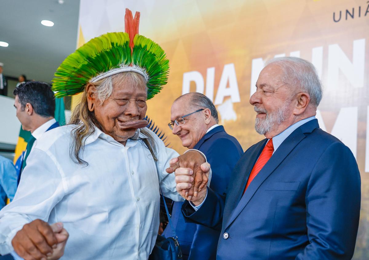 O cacique Raoni Kaypó participou da cerimônia do anúncio das medidas ambientais no Palácio do Planalto | Ricardo Stuckert / PR