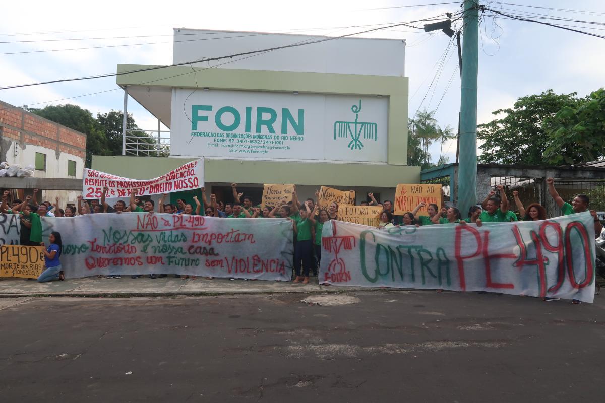 protesto em são gabriel da cachoeira