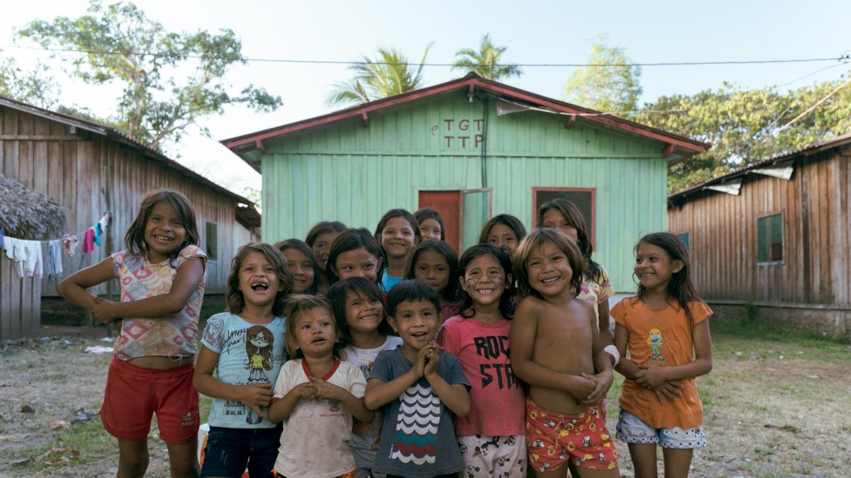 As crianças Arara retomam o gosto ancestral de sua cultura