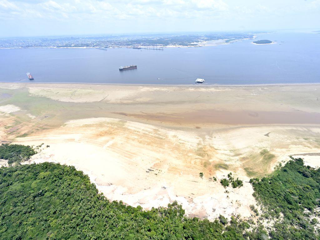 Seca no Rio Amazonas, nas proximidades de Manaus, em setembro de 2023 | Cadu Gomes / VPR
