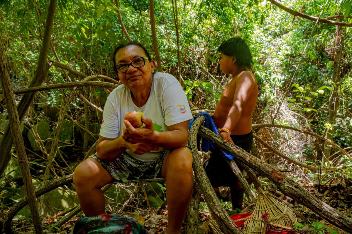 Cleusa Nunes de Paula é elo do grupo Novo Paraíso, que reúne coletoras indígenas da comunidade Xavante