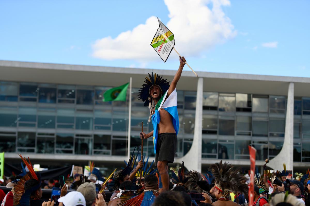 protesto em frente ao palácio doi planalto