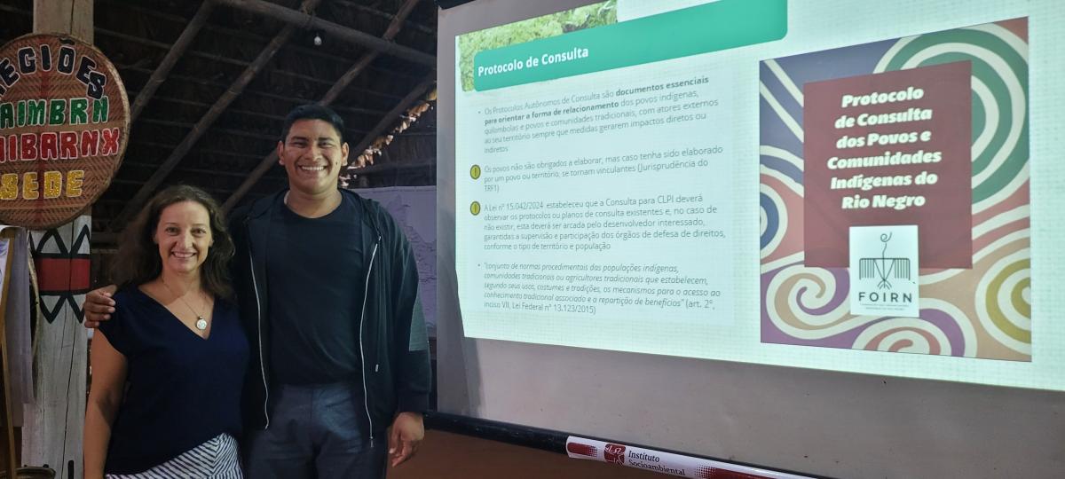 Advogados Adriano Oliveira Tukano e Fernanda Rotta, explicaram sobre o direito à consulta livre, prévia e informada (CLPI) em casos de projetos em terras indígenaS