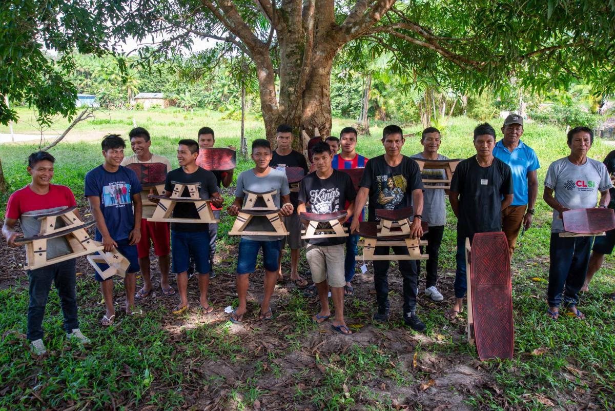 Finalização da Oficina de produção de bancos kumurõ