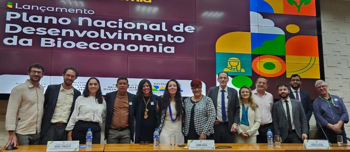Participantes da mesa que lançou o Plano Nacional de Desenvolvimento da Bioeconomia