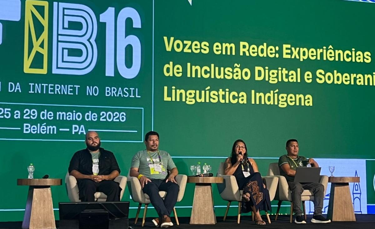 Participantes da mesa: Alberto Fernandes, Ray Baniwa, Dadá Baniwa, Edson Baré