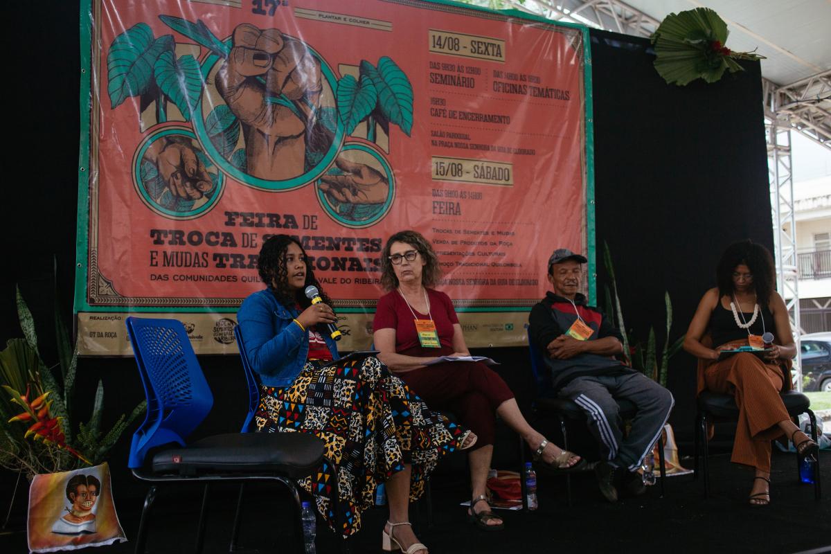 Mesa reuniu Urias Morato, do Quilombo São Pedro; Ana Paula Donato, pesquisadora no tema de  mudanças climáticas; Marília Lobo Burle, da Embrapa, e a mediadora Letícia Ester 