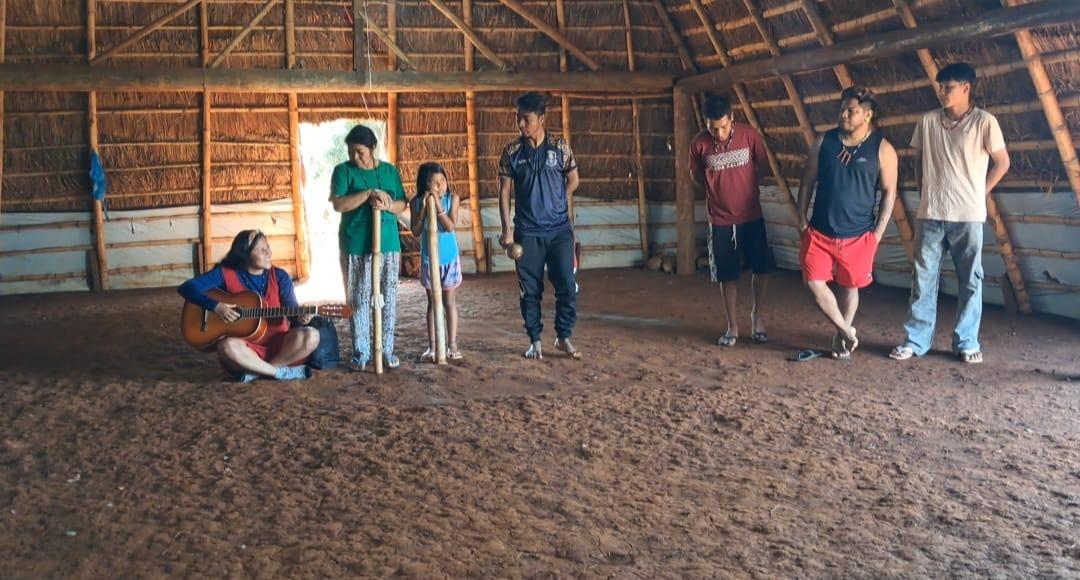 Da esq. pra direita: Laudiceia, Cleonice, Luna, Tiago, Ileo, Genilson e Tadeu durante os intercâmbios | 