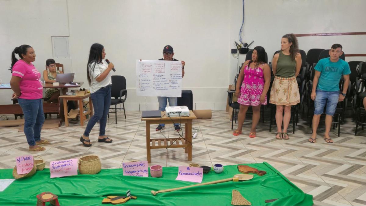 Dinâmica durante a oficina ajuda a atender o caminho do recurso até as comunidades