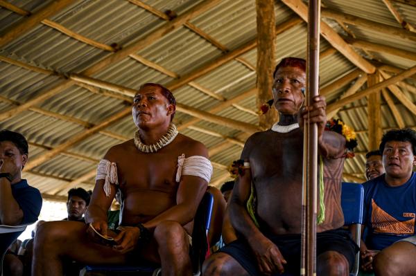 Da esquerda para a direita: O cacique Tapi Yawalapiti, Yapatiama Waurá, durante a reunião de Governança Geral do Xingu sobre a BR 242