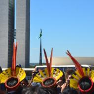 indigenas protestam em brasilia